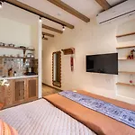Roll Royce Villa With Boutique Design-1 Mins To Hoan Kiem Lake-Free Laundry