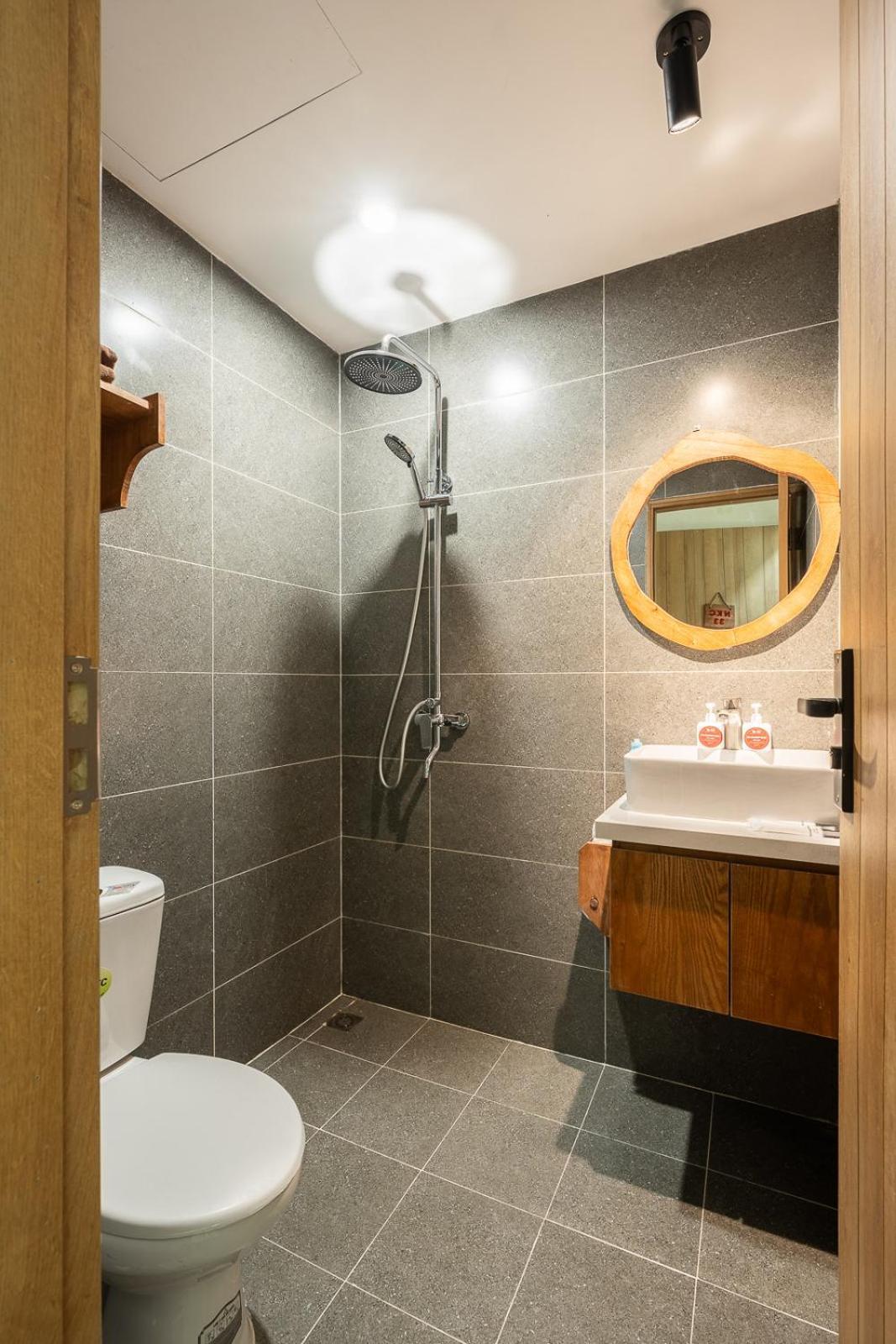 Apartment Roll Royce With Boutique Design-1 Mins To Hoan Kiem Lake-free Laundry Hanoi